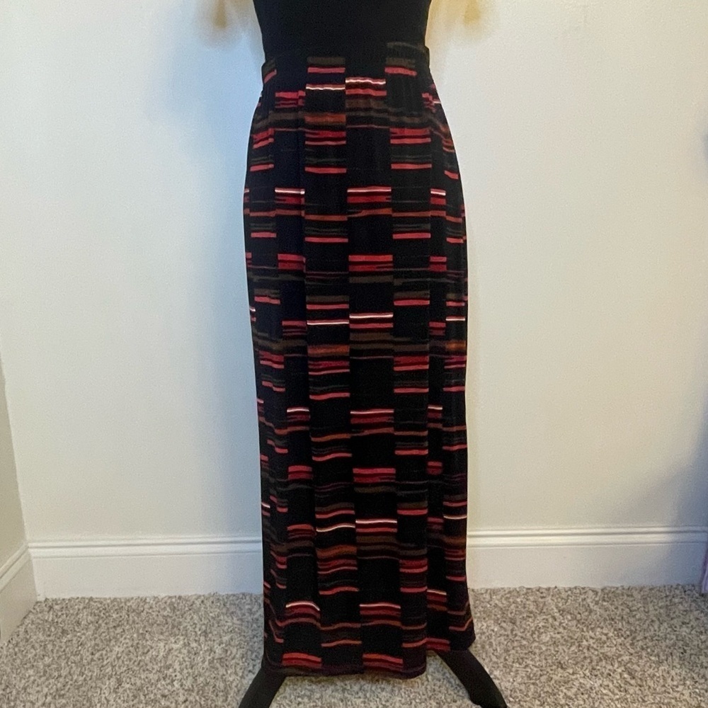 Vintage Y2K Kathy Ireland Plus Size Maxi Skirt
XL. Made in USA.